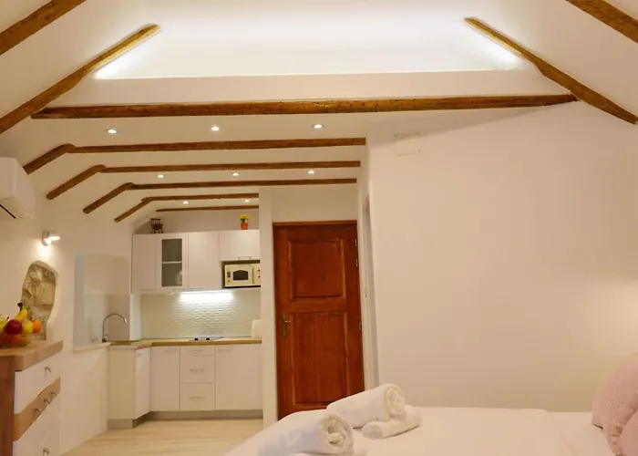 Veli Varos Old Town Deluxe Centre *