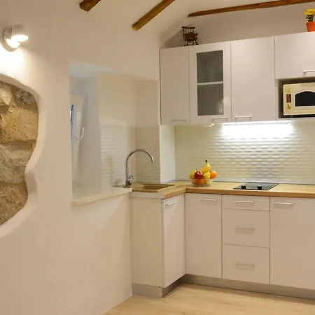Veli Varos Old Town Deluxe Apartment City Centre * Split