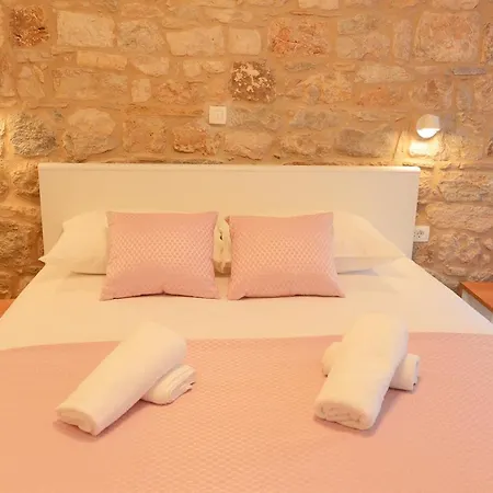 Old Town - Apartment Double Bed 180&200 Apartman *