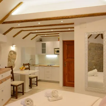 Veli Varos Old Town Deluxe Centre * Split