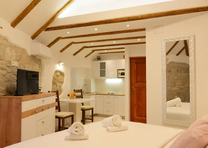 Apartamento Veli Varos Old Town Deluxe Centre *